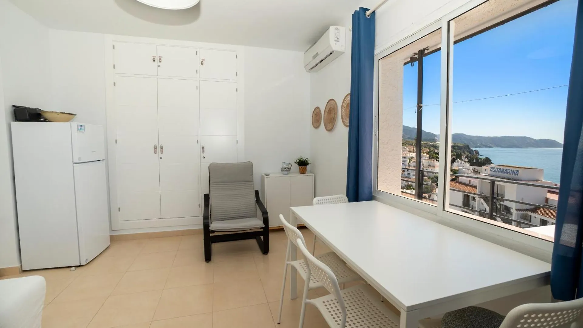 Perdigon 31 Menyber Apartment Nerja Spain